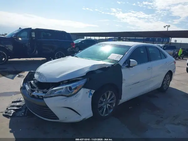 4T1BF1FK6HU797392 2017 TOYOTA CAMRY - Image 2