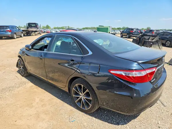 4T1BF1FK6HU797621 2017 TOYOTA CAMRY - Image 2