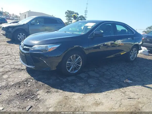 4T1BF1FK6HU800484 2017 TOYOTA CAMRY - Image 2