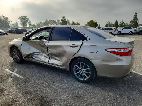 4T1BF1FK6HU801957 2017 TOYOTA CAMRY - Image 2