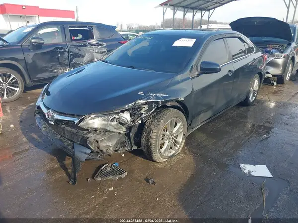 4T1BF1FK6HU804227 2017 TOYOTA CAMRY - Image 2