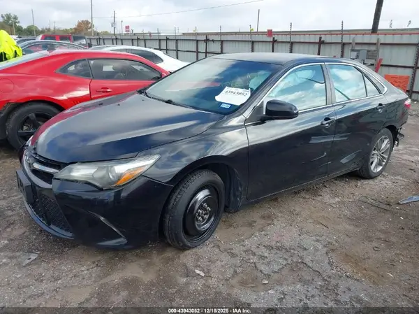 4T1BF1FK6HU806351 2017 TOYOTA CAMRY - Image 2