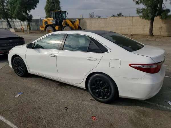 4T1BF1FK6HU806446 2017 TOYOTA CAMRY - Image 2
