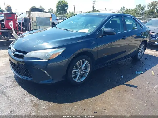 4T1BF1FK6HU810402 2017 TOYOTA CAMRY - Image 2