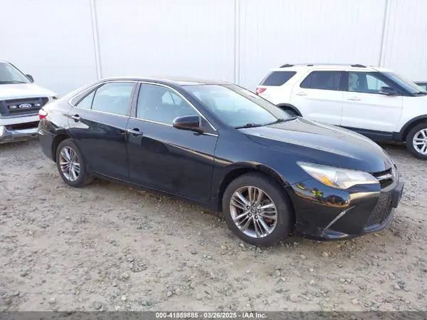 4T1BF1FK6HU812862 2017 TOYOTA CAMRY - Image 1