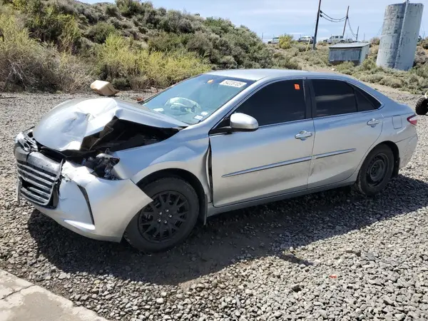 4T1BF1FK6HU814885 2017 TOYOTA CAMRY - Image 1