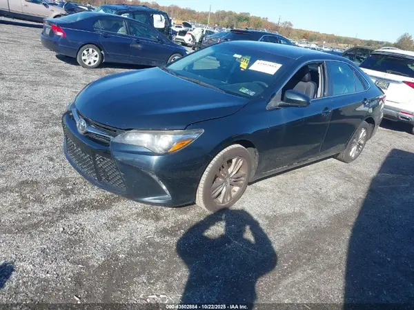 4T1BF1FK6HU814983 2017 TOYOTA CAMRY - Image 2