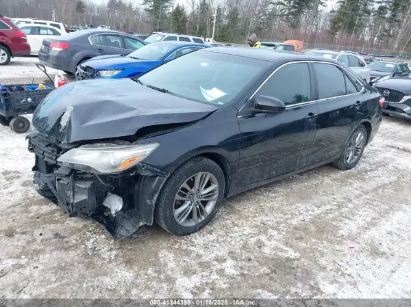 4T1BF1FK7GU117482 2016 TOYOTA CAMRY - Image 2
