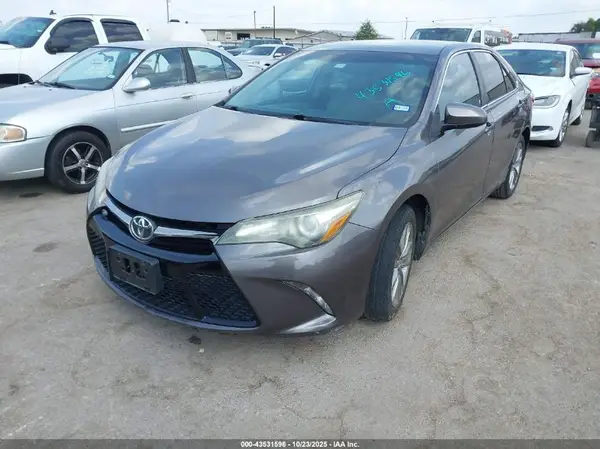 4T1BF1FK7GU121130 2016 TOYOTA CAMRY - Image 2