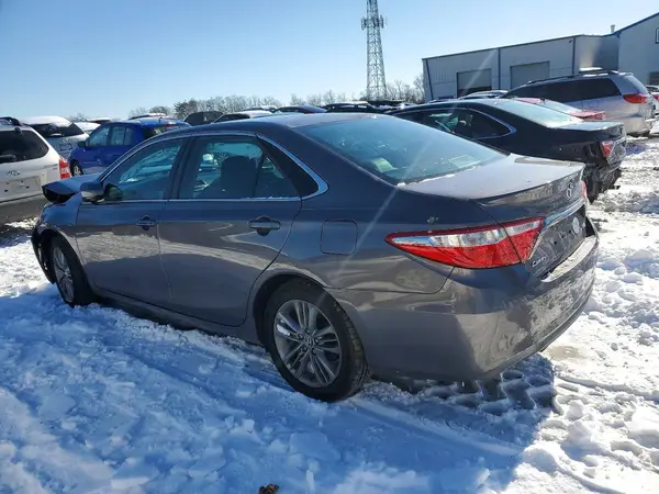 4T1BF1FK7GU121631 2016 TOYOTA CAMRY - Image 2