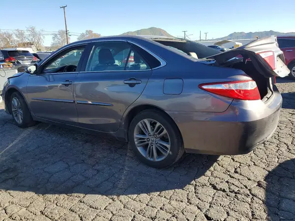 4T1BF1FK7GU122164 2016 TOYOTA CAMRY - Image 2