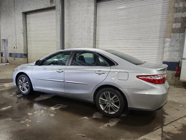 4T1BF1FK7GU122181 2016 TOYOTA CAMRY - Image 2