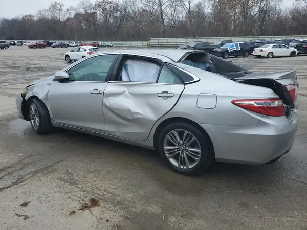 4T1BF1FK7GU124139 2016 TOYOTA CAMRY - Image 2