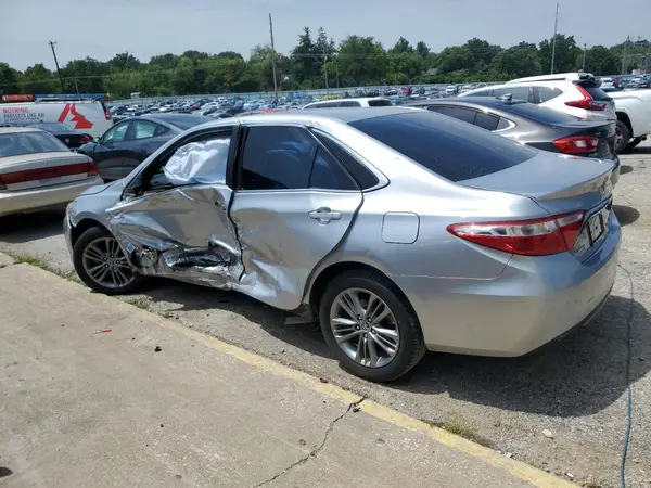4T1BF1FK7GU124691 2016 TOYOTA CAMRY - Image 2