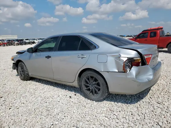 4T1BF1FK7GU125324 2016 TOYOTA CAMRY - Image 2