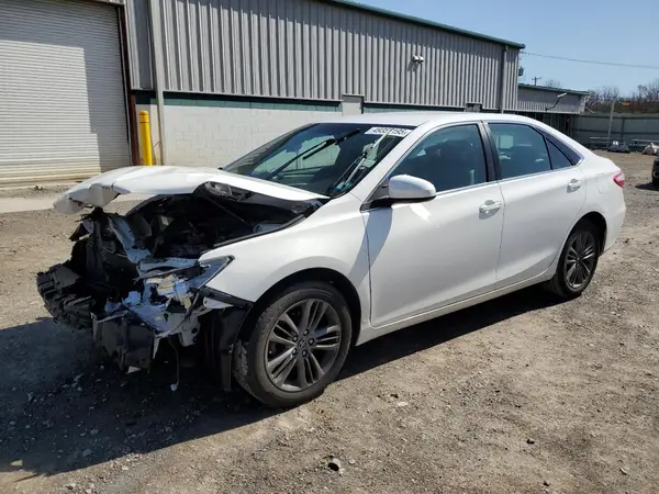 4T1BF1FK7GU126666 2016 TOYOTA CAMRY - Image 1