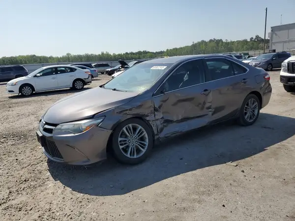 4T1BF1FK7GU129020 2016 TOYOTA CAMRY - Image 1