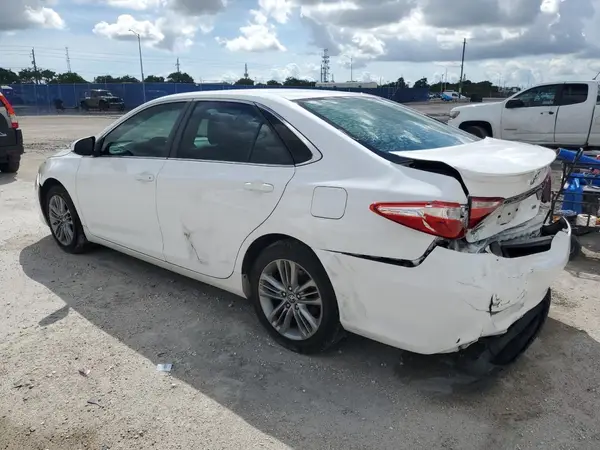 4T1BF1FK7GU129891 2016 TOYOTA CAMRY - Image 2