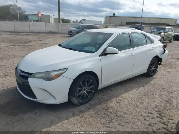 4T1BF1FK7GU130281 2016 TOYOTA CAMRY - Image 2