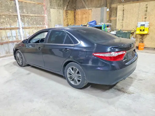 4T1BF1FK7GU131902 2016 TOYOTA CAMRY - Image 2