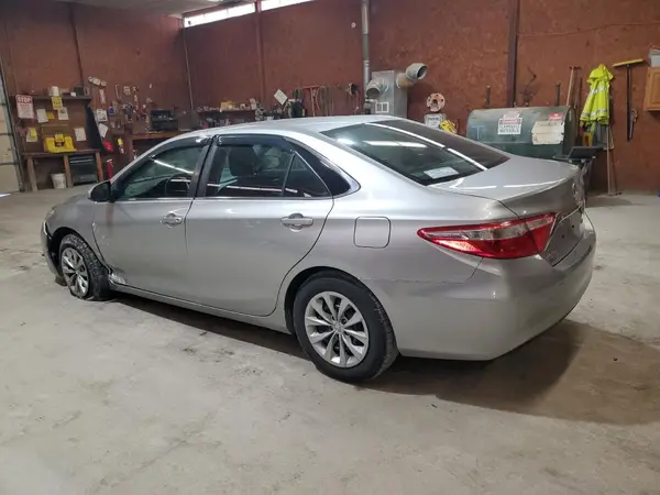 4T1BF1FK7GU132130 2016 TOYOTA CAMRY - Image 2
