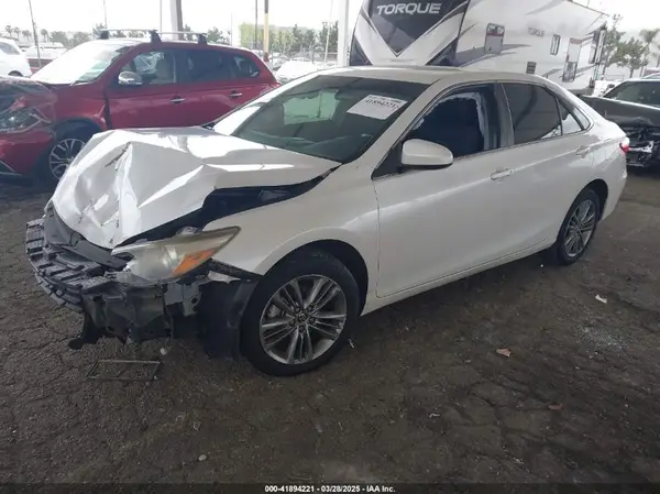 4T1BF1FK7GU133455 2016 TOYOTA CAMRY - Image 2