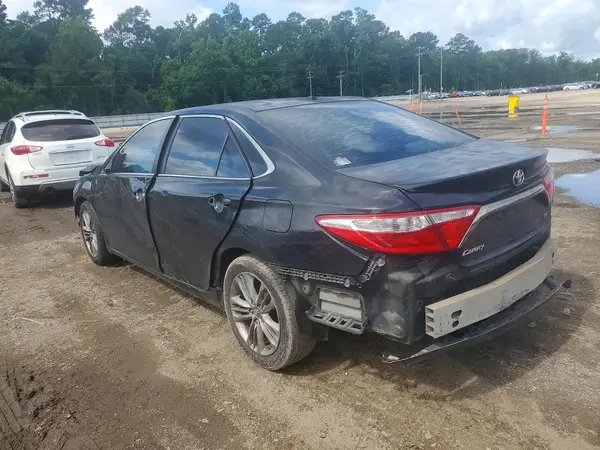 4T1BF1FK7GU133858 2016 TOYOTA CAMRY - Image 2