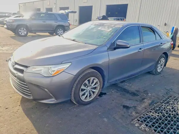 4T1BF1FK7GU134251 2016 TOYOTA CAMRY - Image 1