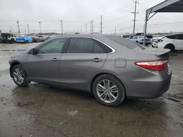 4T1BF1FK7GU135013 2016 TOYOTA CAMRY - Image 2