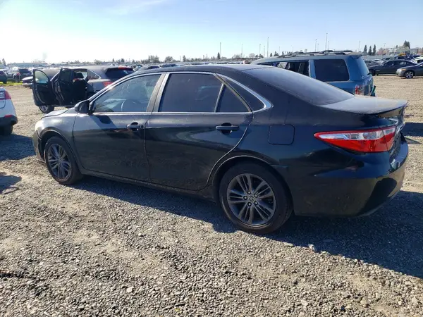 4T1BF1FK7GU135397 2016 TOYOTA CAMRY - Image 2