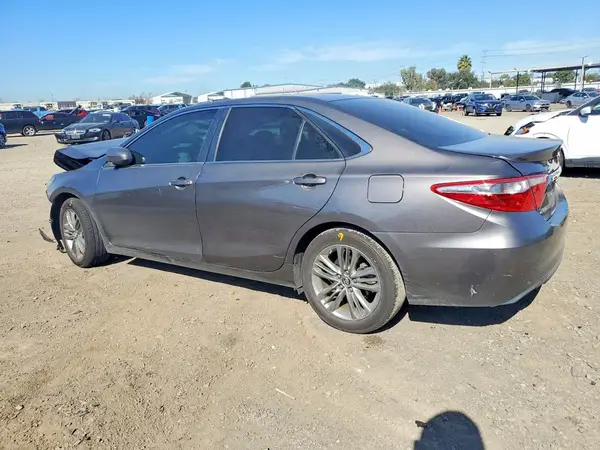 4T1BF1FK7GU135478 2016 TOYOTA CAMRY - Image 2