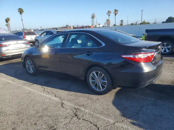 4T1BF1FK7GU138977 2016 TOYOTA CAMRY - Image 2
