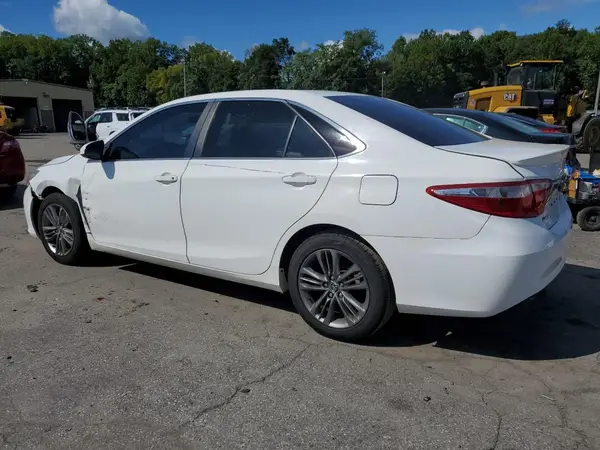 4T1BF1FK7GU139322 2016 TOYOTA CAMRY - Image 2