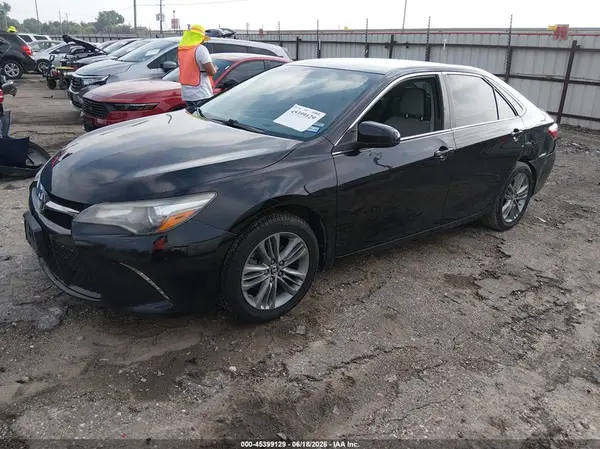 4T1BF1FK7GU140101 2016 TOYOTA CAMRY - Image 2