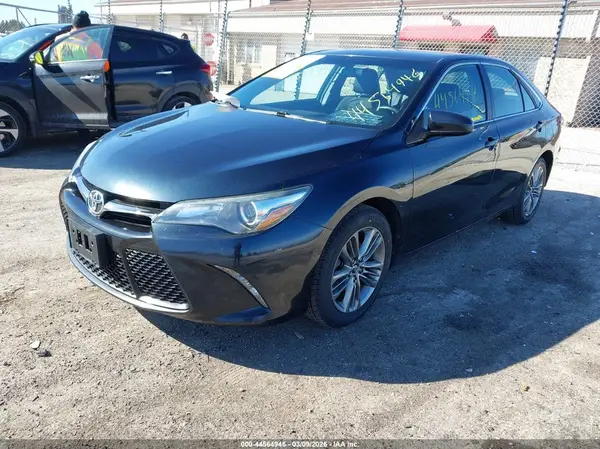 4T1BF1FK7GU142818 2016 TOYOTA CAMRY - Image 2