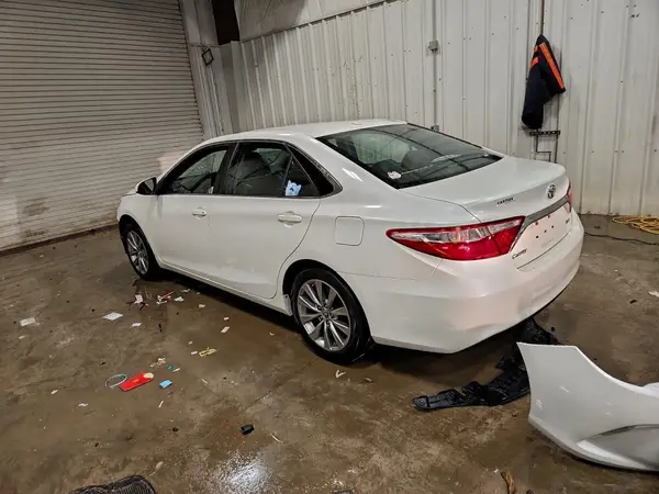4T1BF1FK7GU145508 2016 TOYOTA CAMRY - Image 2