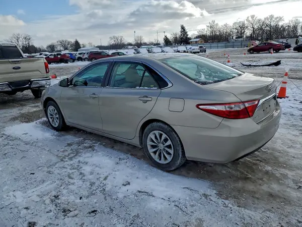 4T1BF1FK7GU151521 2016 TOYOTA CAMRY - Image 2