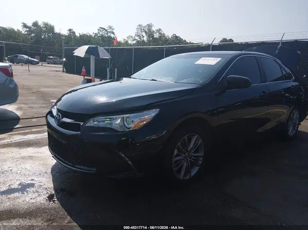 4T1BF1FK7GU154242 2016 TOYOTA CAMRY - Image 2