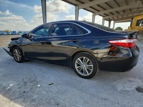 4T1BF1FK7GU155486 2016 TOYOTA CAMRY - Image 2