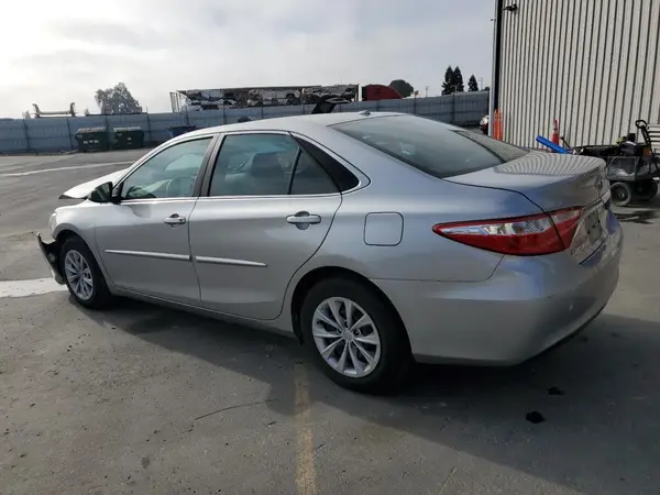 4T1BF1FK7GU157156 2016 TOYOTA CAMRY - Image 2