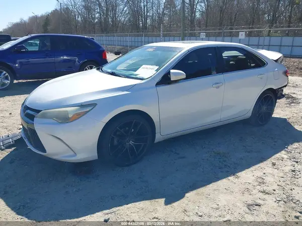 4T1BF1FK7GU162289 2016 TOYOTA CAMRY - Image 2