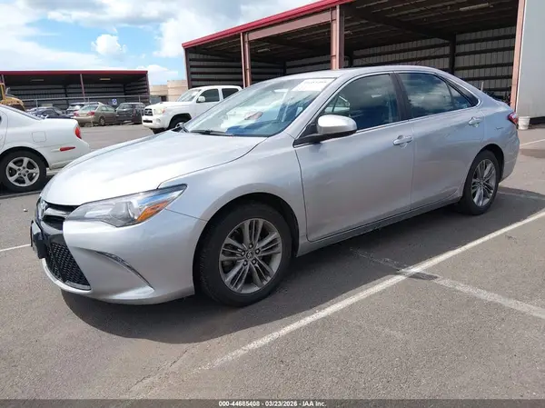 4T1BF1FK7GU164382 2016 TOYOTA CAMRY - Image 2