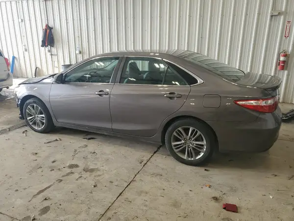 4T1BF1FK7GU165483 2016 TOYOTA CAMRY - Image 2