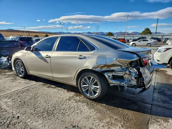 4T1BF1FK7GU165757 2016 TOYOTA CAMRY - Image 2