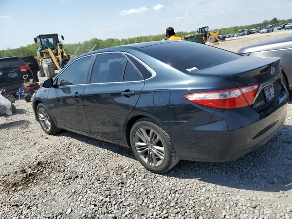 4T1BF1FK7GU166438 2016 TOYOTA CAMRY - Image 2