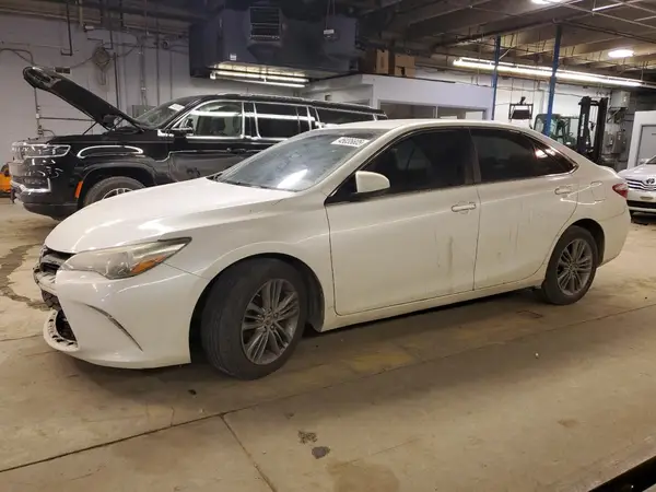 4T1BF1FK7GU167251 2016 TOYOTA CAMRY - Image 1