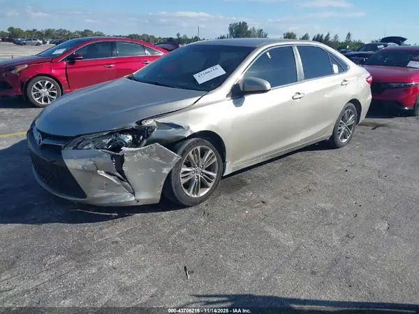 4T1BF1FK7GU170280 2016 TOYOTA CAMRY - Image 2