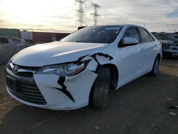4T1BF1FK7GU170831 2016 TOYOTA CAMRY - Image 1