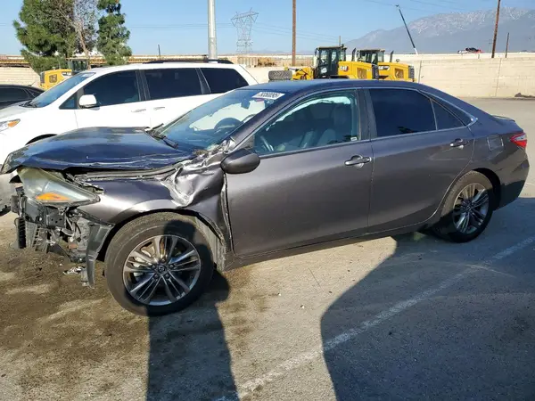 4T1BF1FK7GU171798 2016 TOYOTA CAMRY - Image 1