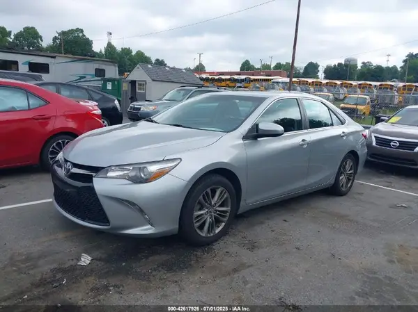 4T1BF1FK7GU175012 2016 TOYOTA CAMRY - Image 2